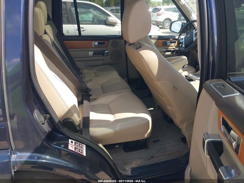 2015 LAND ROVER LR4 · Фото 8