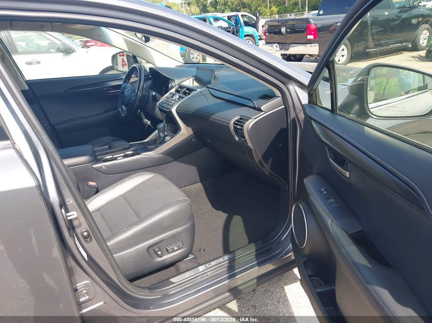 2017 LEXUS NX 200T — zdjęcie 5