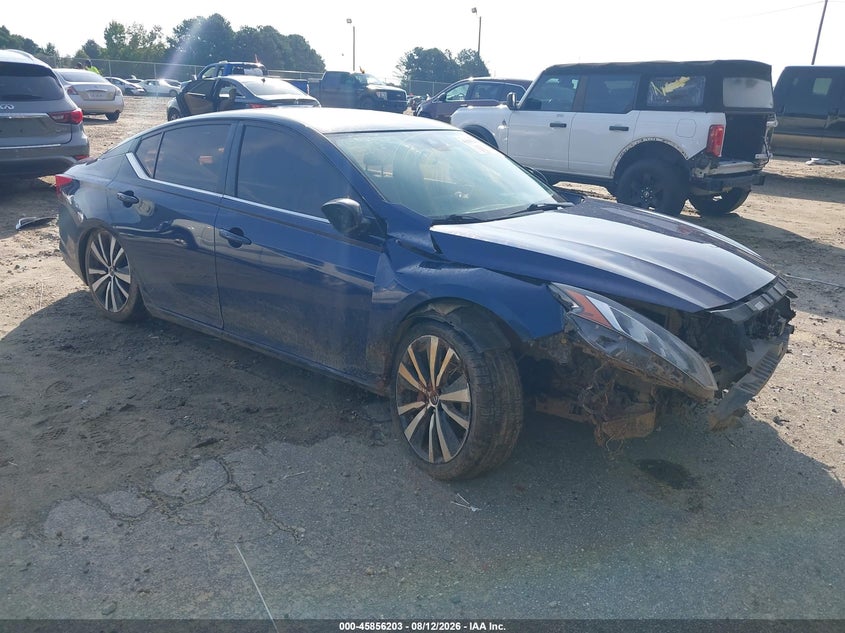 2021 Nissan Altima SR FWD