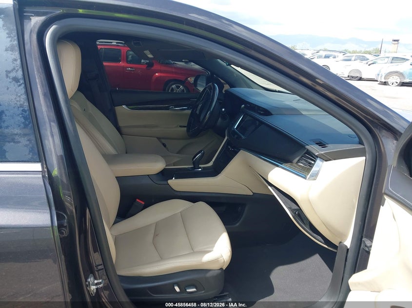 2019 CADILLAC XT5 auction photo 5