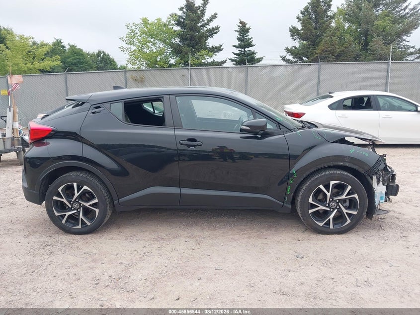 TOYOTA C-HR - zdjęcie 14