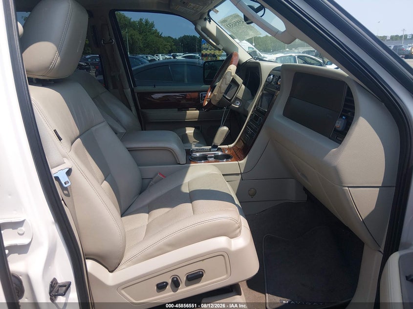 2013 LINCOLN NAVIGATOR auction photo 5