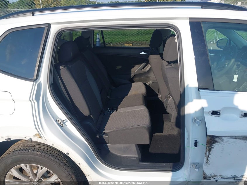 VOLKSWAGEN TIGUAN 2019 VIN 3VV1B7AX8KM201214