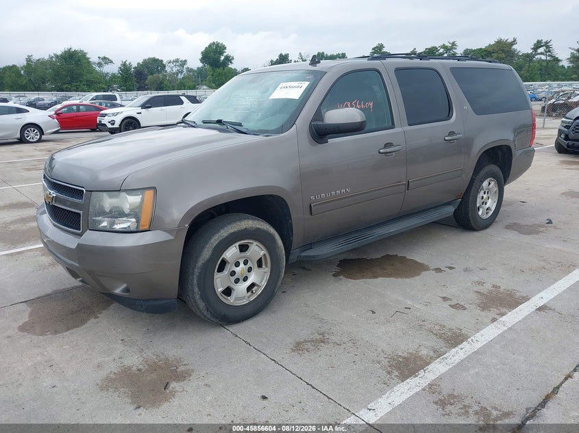 2011 CHEVROLET SUBURBAN auction photo 2