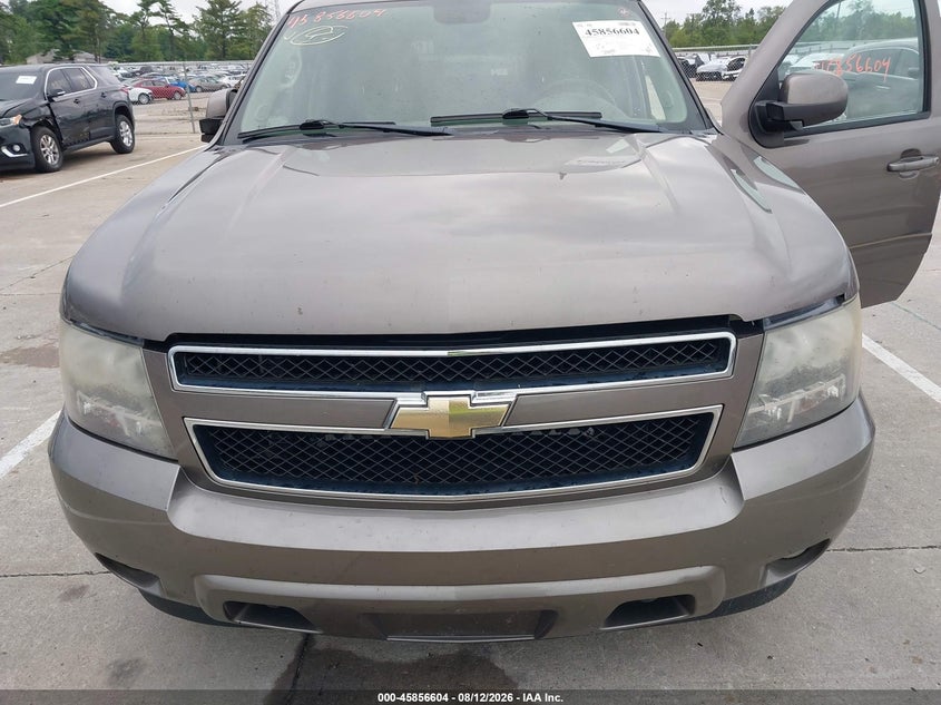 2011 CHEVROLET SUBURBAN auction photo 6