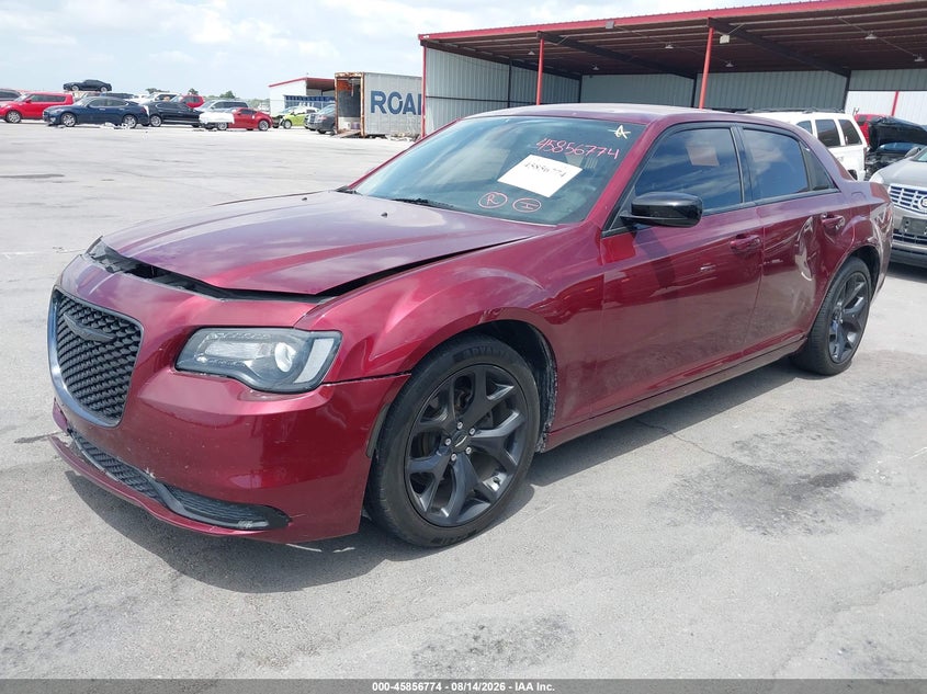 2021 Chrysler 300 Touring, Left & Right Side, IAAI, VIN 2C3CCAAG1MH505203 — photo 2