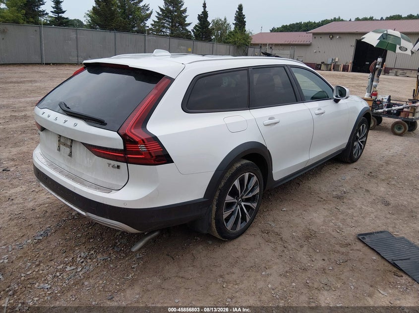 2021 VOLVO V90 CROSS COUNTRY auction photo 4