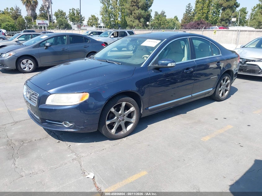 2011 Volvo S80, Normal Wear & Tear, IAAI, VIN YV1940ASXB1135733 — photo 2