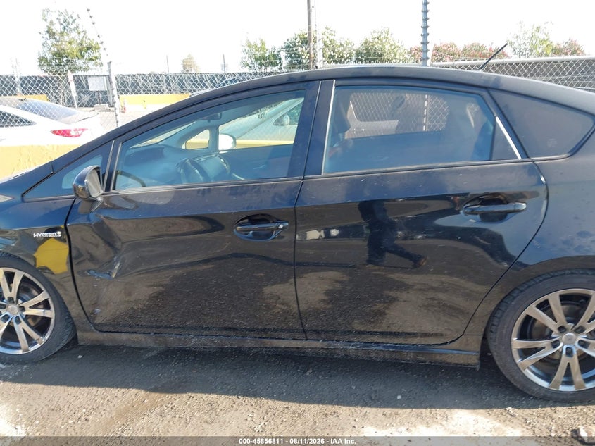 TOYOTA PRIUS - zdjęcie 14