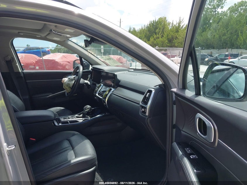 2023 KIA SORENTO auction photo 5
