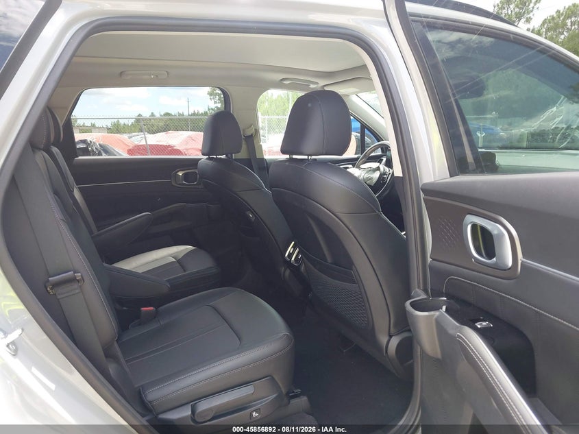 2023 KIA SORENTO auction photo 8