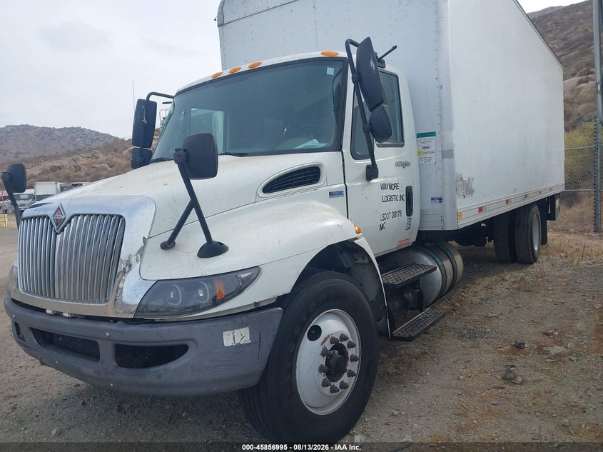 2013 INTERNATIONAL 4000 auction photo 2