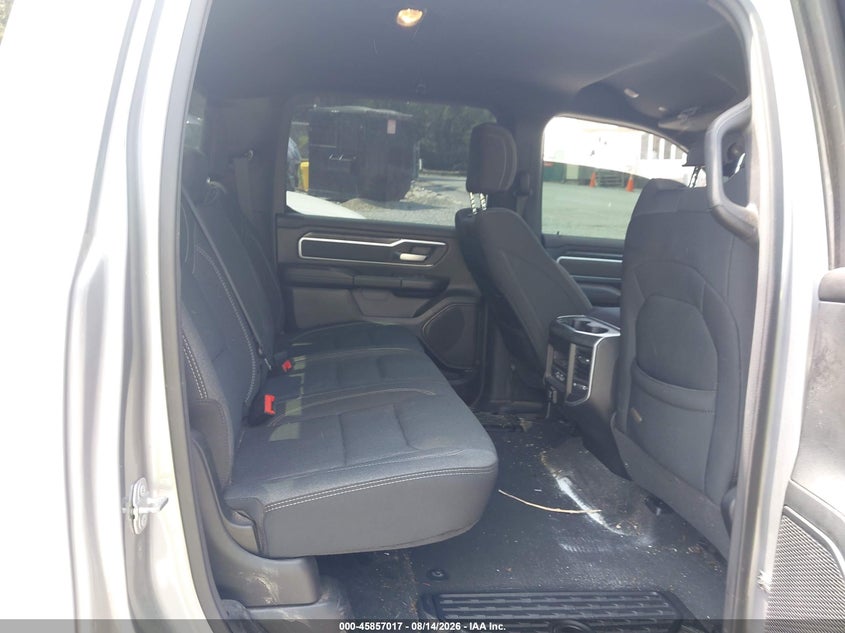2021 RAM 1500 auction photo 8