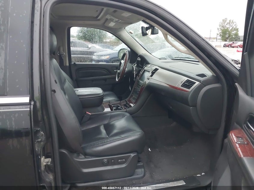 2011 CADILLAC ESCALADE ESV auction photo 5