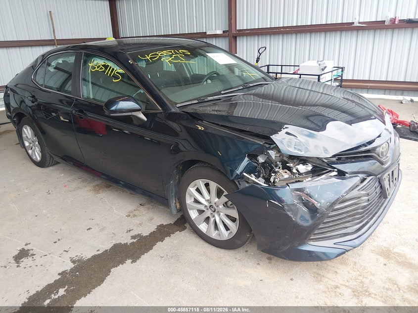 TOYOTA CAMRY - zdjęcie 1