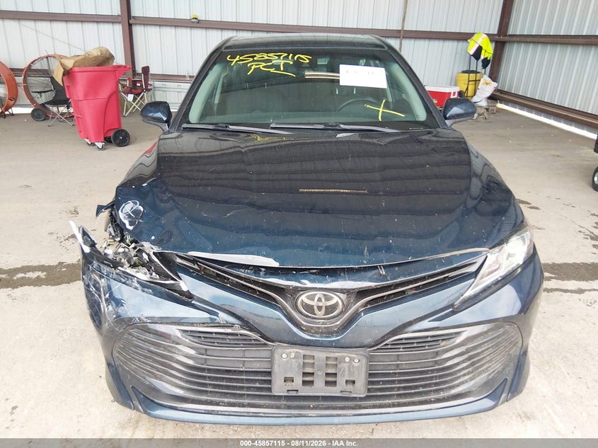 TOYOTA CAMRY - zdjęcie 13