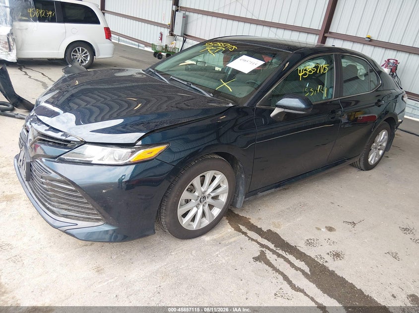 TOYOTA CAMRY - zdjęcie 2