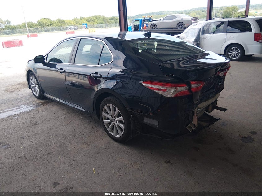 TOYOTA CAMRY - zdjęcie 3