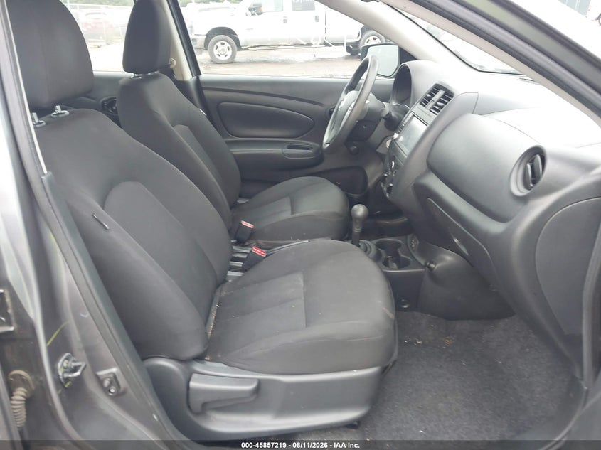 2019 NISSAN VERSA auction photo 5