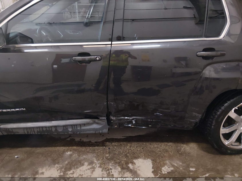 2013 GMC TERRAIN auction photo 6