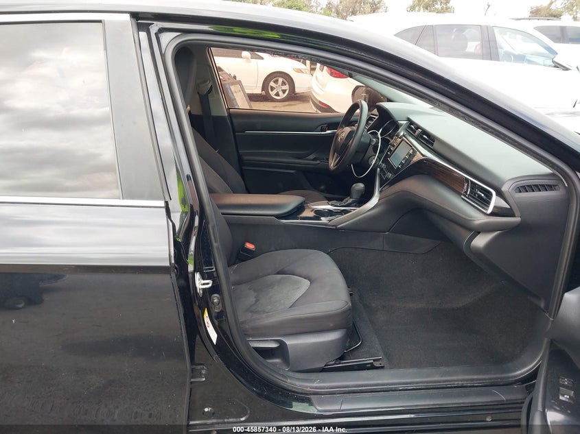 2018 TOYOTA CAMRY auction photo 5