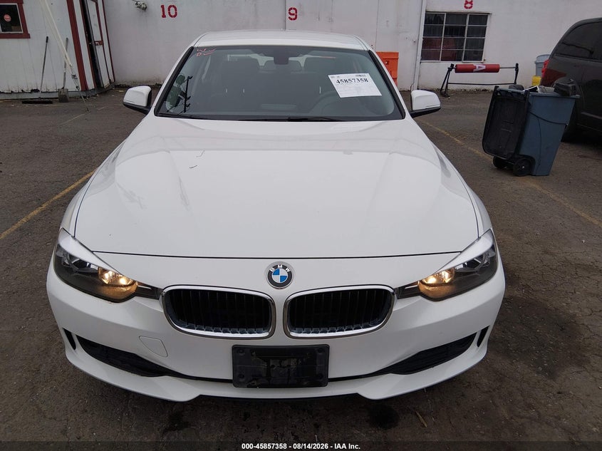 BMW 320I - zdjęcie 12