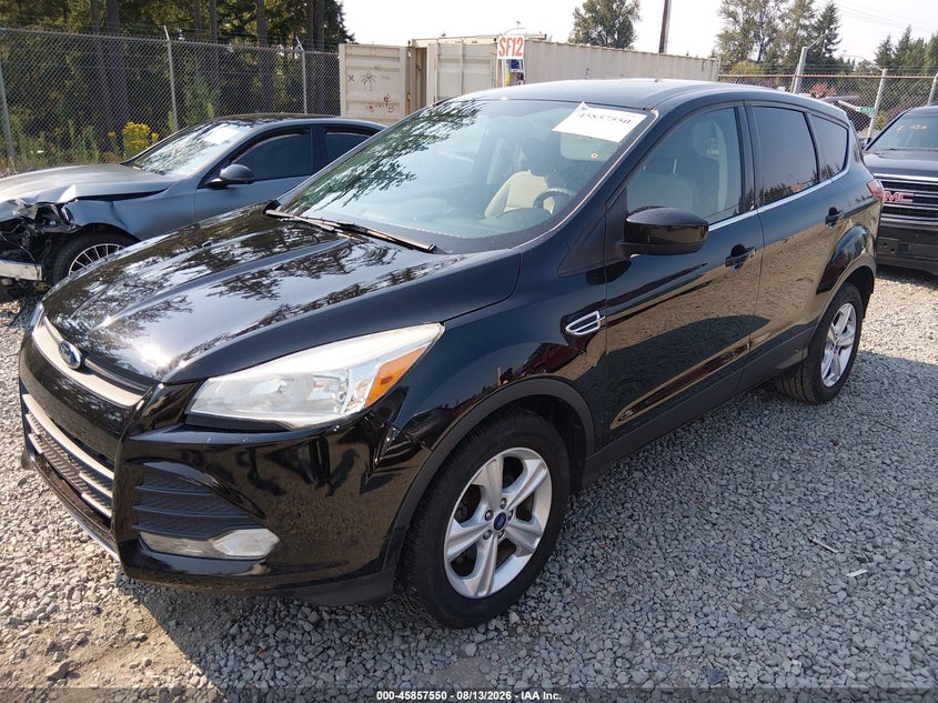 2013 Ford Escape, Right Front, IAAI, VIN 1FMCU0GX1DUB61309 — photo 2