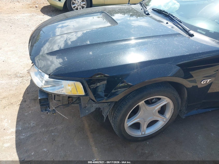FORD MUSTANG 2000 VIN 1FAFP45X2YF110081