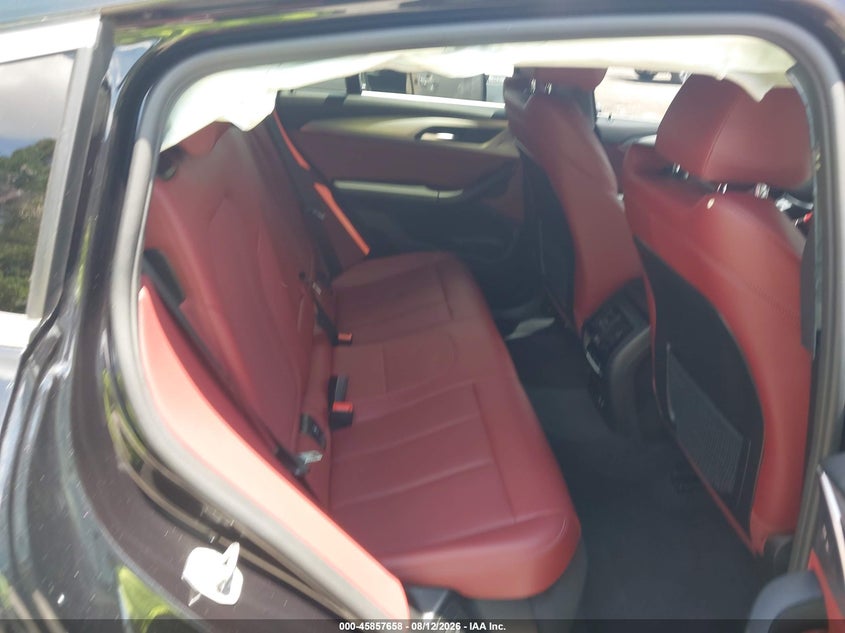BMW X4 2024 VIN 5UX33DT05R9T94156