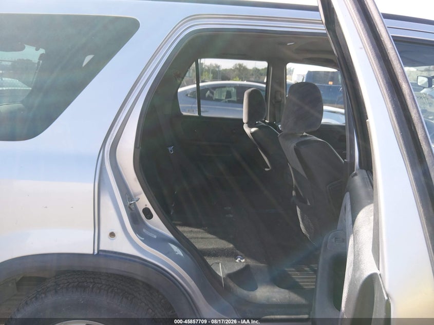 2004 HONDA CR-V auction photo 8