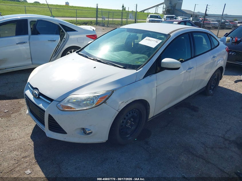 Vin: 1fahp3f21cl211919, lot: 46356703, ford focus se 20122