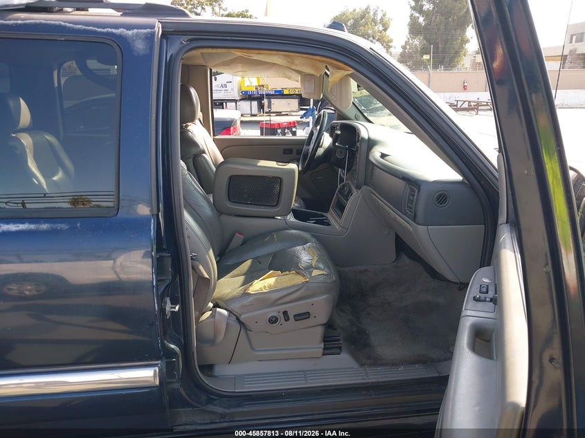 2004 GMC YUKON XL 1500 auction photo 5