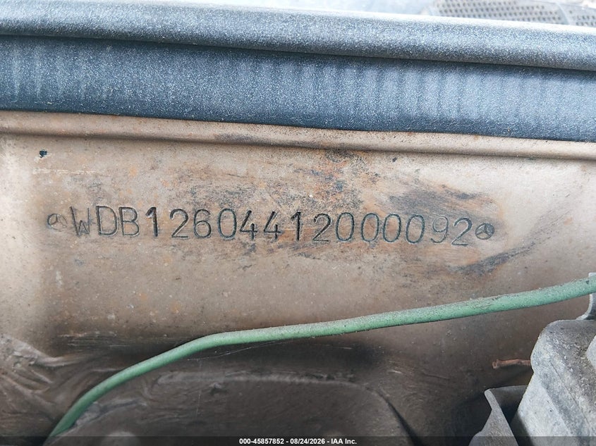 MERCEDES C500 1982 VIN WDB12604412000092