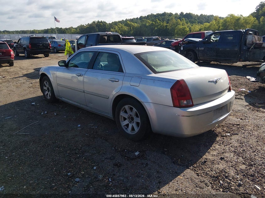 2005 CHRYSLER 300 auction photo 3