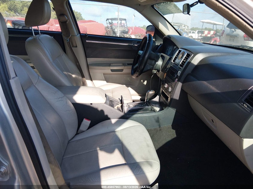 2005 CHRYSLER 300 auction photo 5