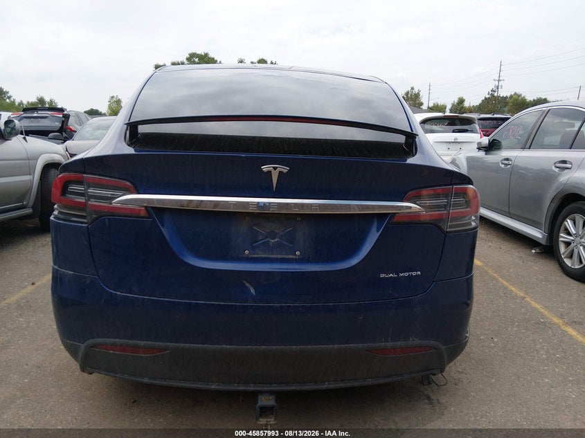 2020 TESLA MODEL X · Фото 16