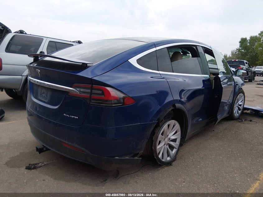 2020 TESLA MODEL X · Фото 4