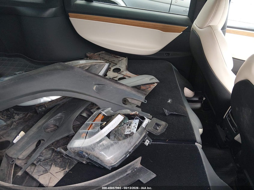 2020 TESLA MODEL X · Фото 8