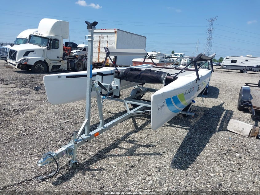 2024 HOBIE CAT 7M7MB1418S1035034 auction photo 2
