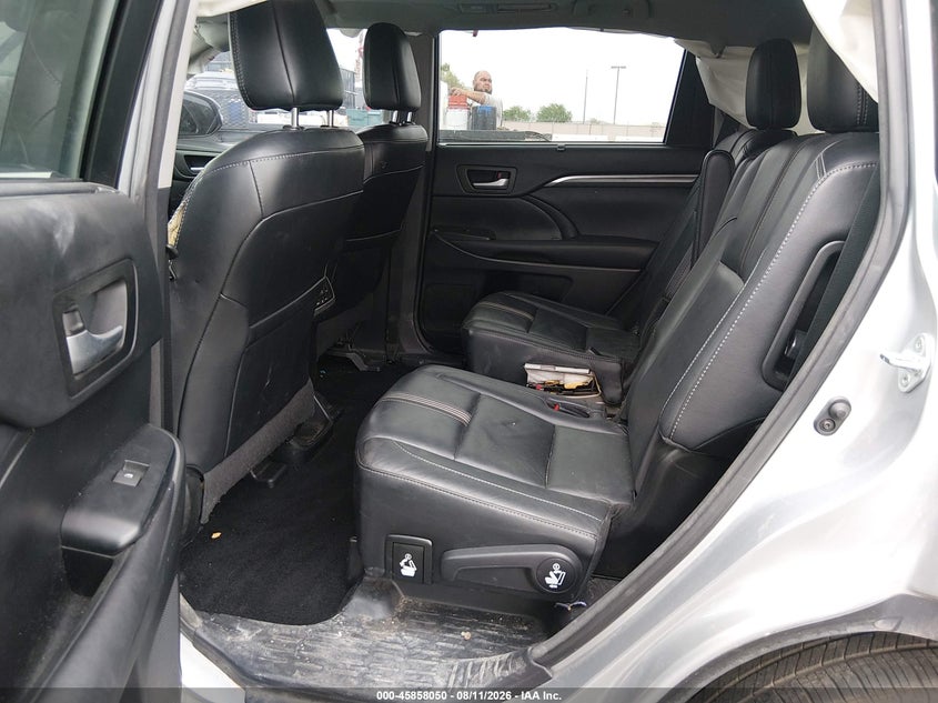 TOYOTA HIGHLANDER - zdjęcie 8