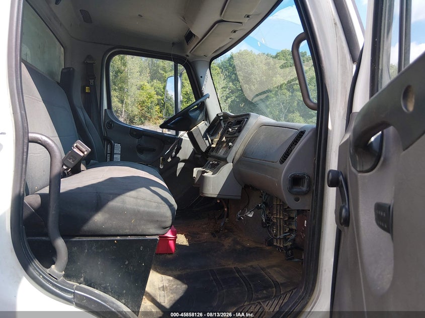 2012 FREIGHTLINER M2 auction photo 7
