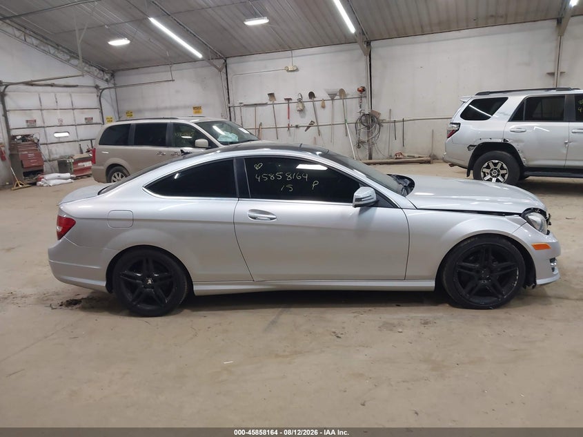 MERCEDES-BENZ C 250 2015 VIN WDDGJ4HB5FG392679