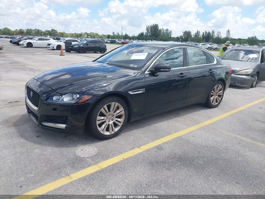 2017 JAGUAR XF auction photo 2