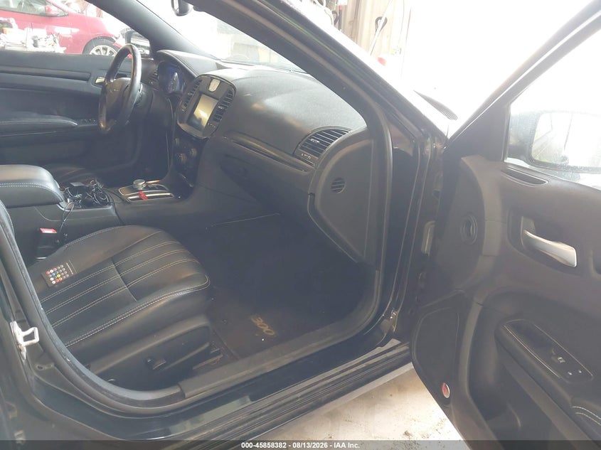 2016 CHRYSLER 300 auction photo 5