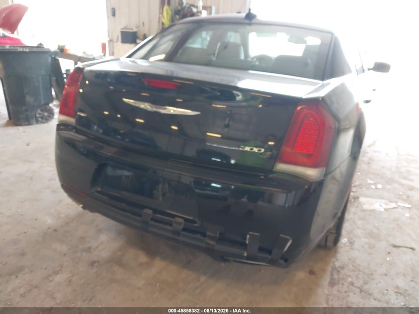 2016 CHRYSLER 300 auction photo 6