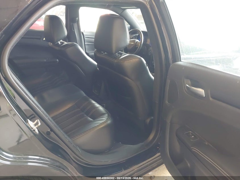 2016 CHRYSLER 300 auction photo 8
