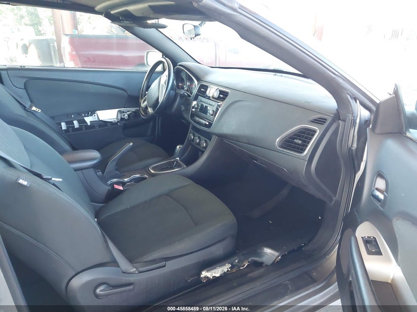 2012 CHRYSLER 200 auction photo 5