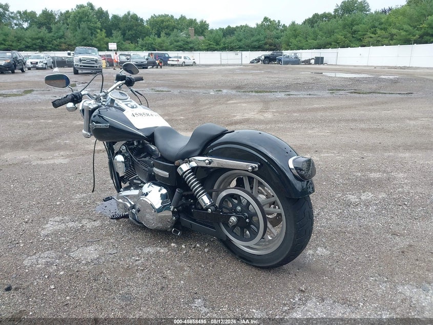 HARLEY-DAVIDSON FXDC 2012