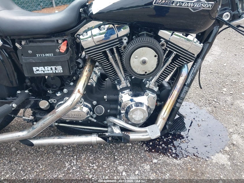 HARLEY-DAVIDSON FXDC 2012