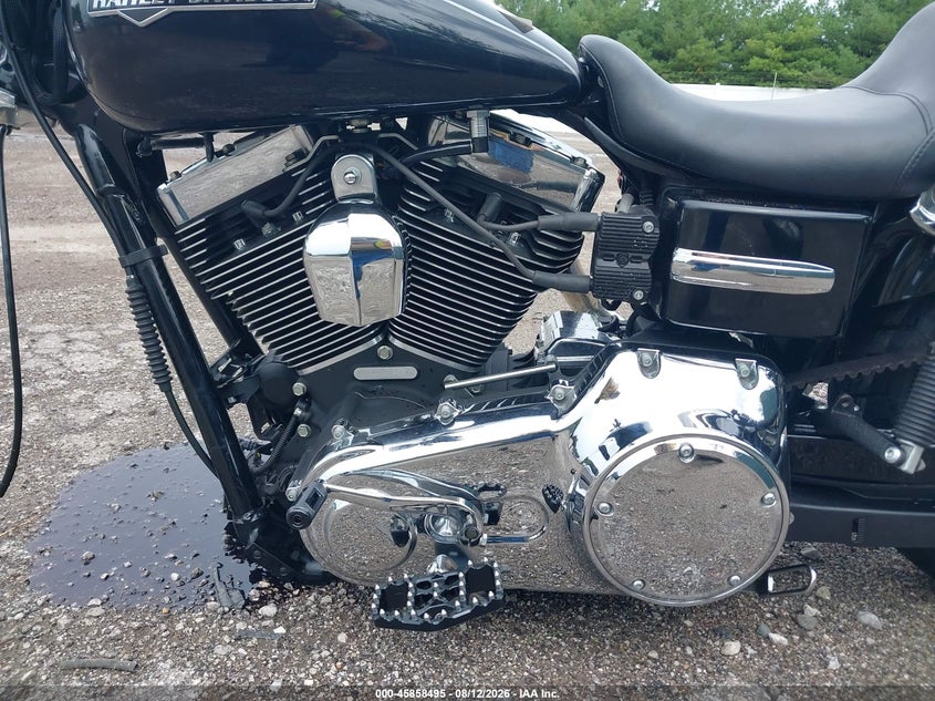 HARLEY-DAVIDSON FXDC 2012